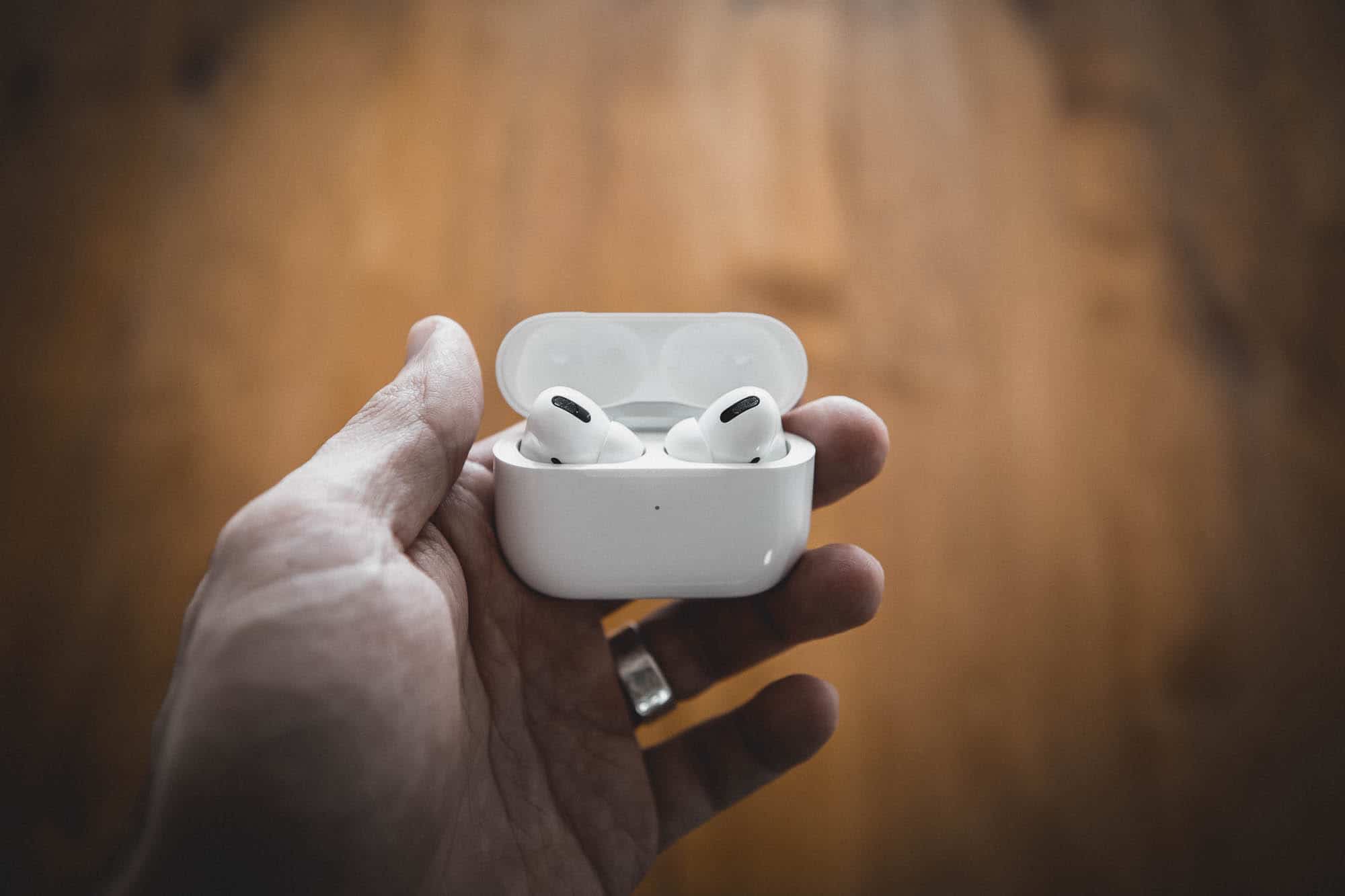 AirPods Pro Update How to update your headphones! PCShow.de