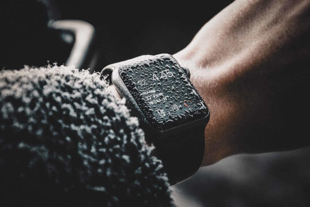 apple i watch waterproof