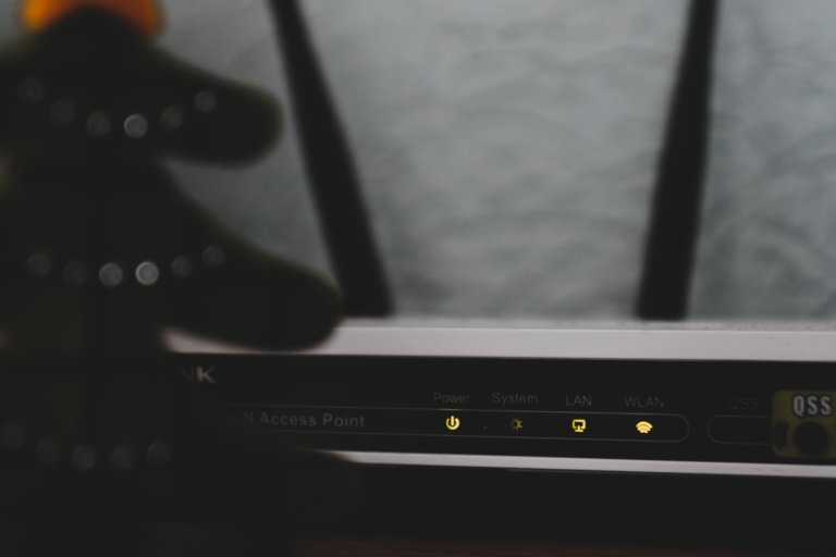 Mit FritzBox verbunden aber kein Wir helfen dir! PCShow.de